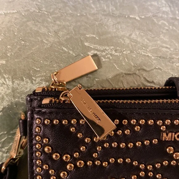 Michael Kors Adele Rose studded Leather Smartphone Wallet Black - Picture 3 of 12